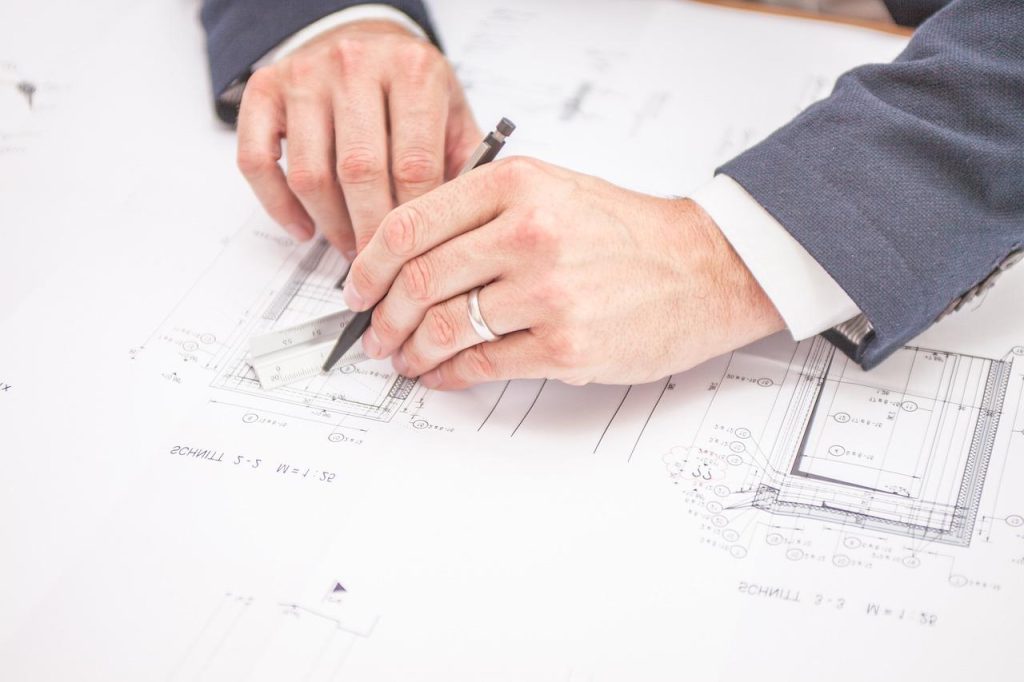 Moderne architect in Uden transformeert traditionele ruimte in eigentijds design met groene en duurzame bouwpraktijken